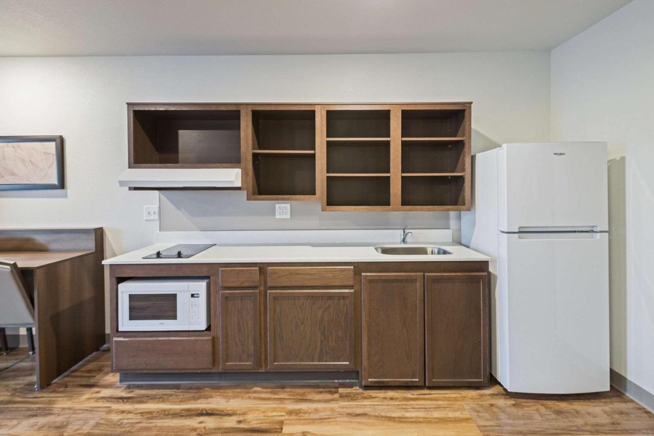 Woodspring Suites Davenport Quad Cities エクステリア 写真